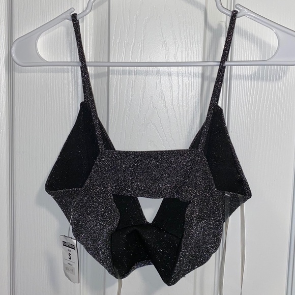 Crop top - Picture 2 of 3